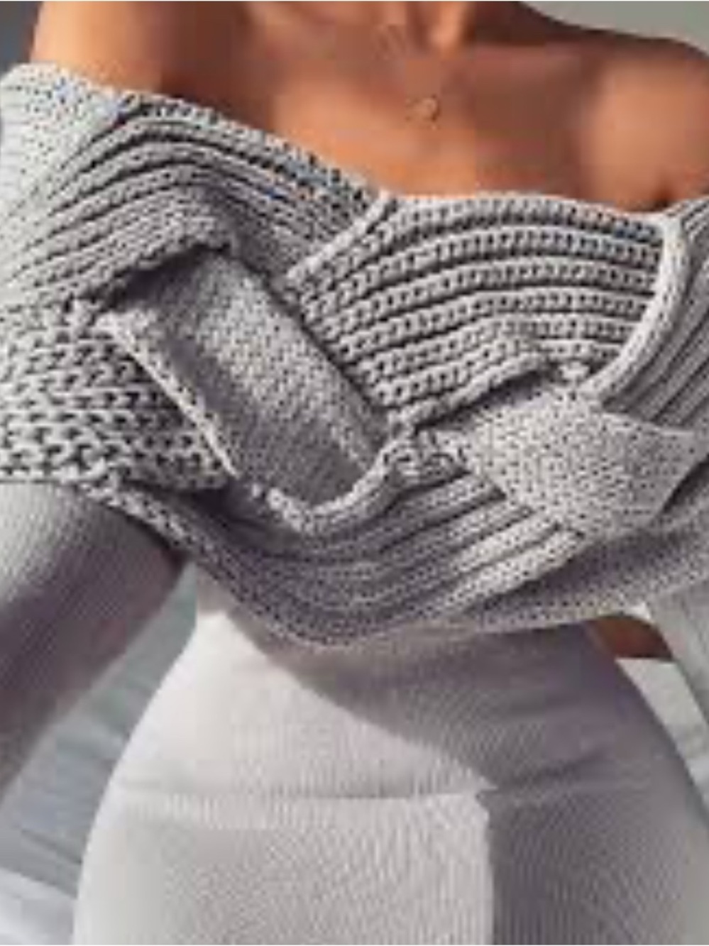 Off-the-Shoulder Chunky Knit Sweater - Light Gray